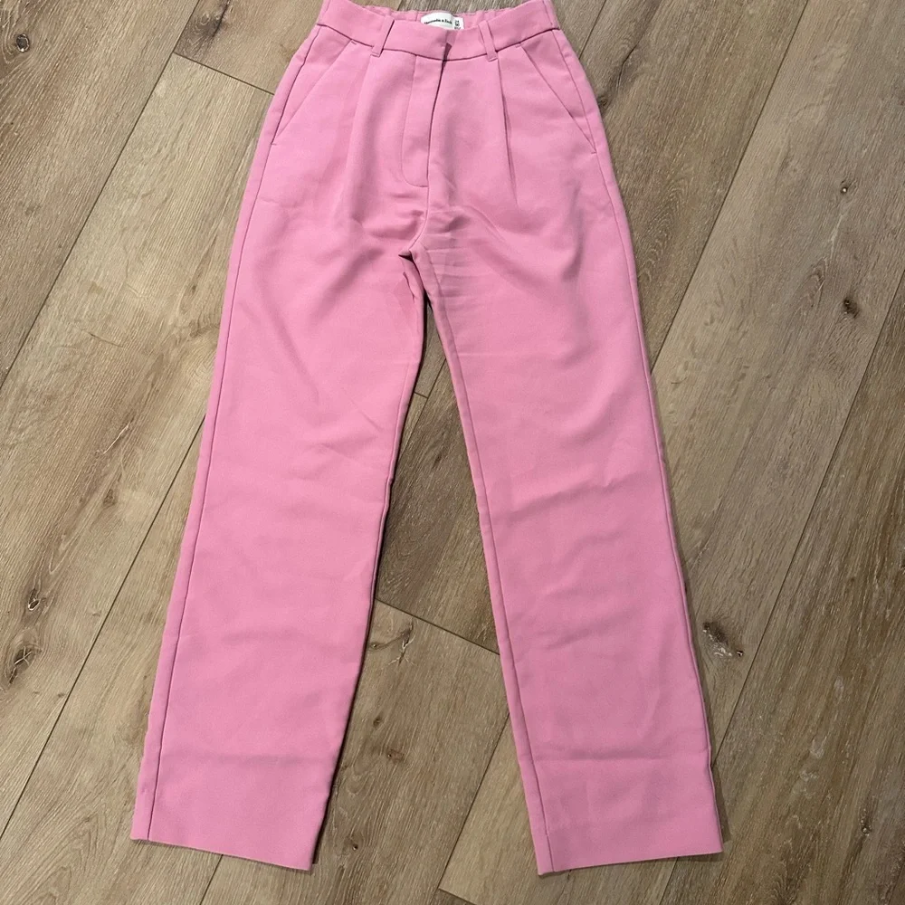 Abercrombie & Fitch Pink Pants - Picture 1 of 2